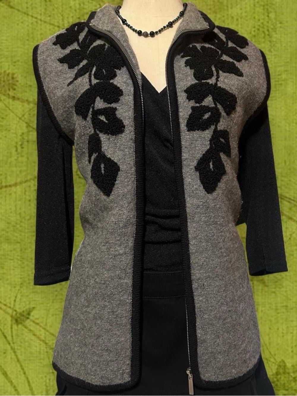 Vintage Whimsigoth Wool Gray Floral-Accent Open Front Sweater Vest